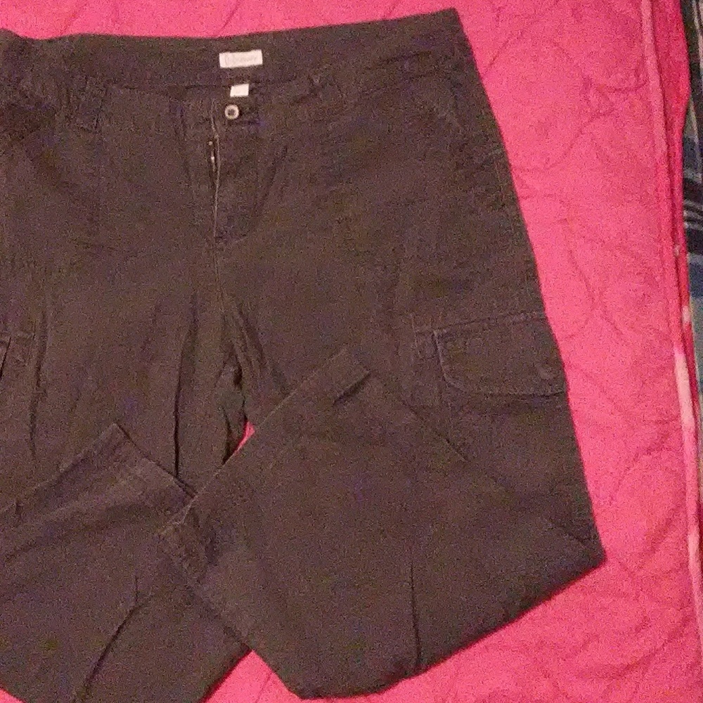 Capri pants - Picture 3 of 4